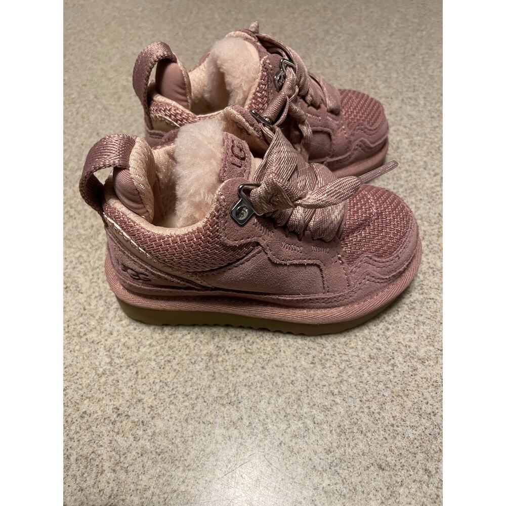 UGG T LOWMEL Pink Suede Little Kids Athletic Sneakers Lace Up US6 No Box New$80